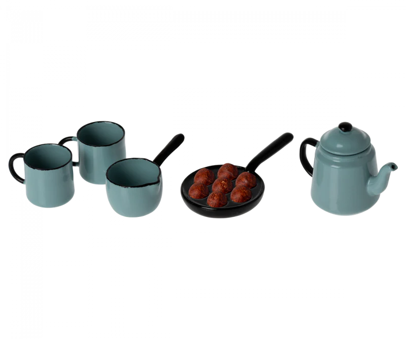 Madam Blue's Favorites - Cooking Set