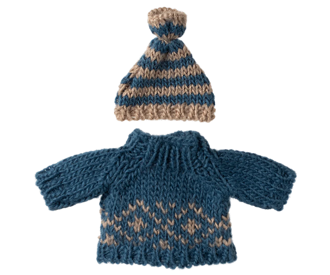 Mum & Dad Knitted Sweater and Hat
