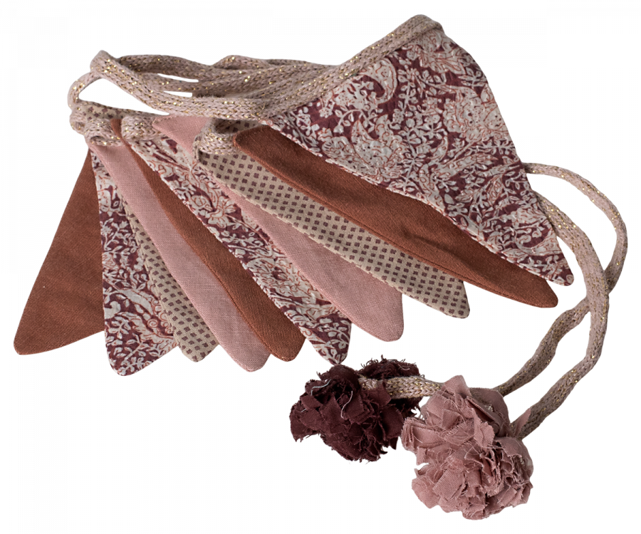 Cotton Garland - Ten Flags