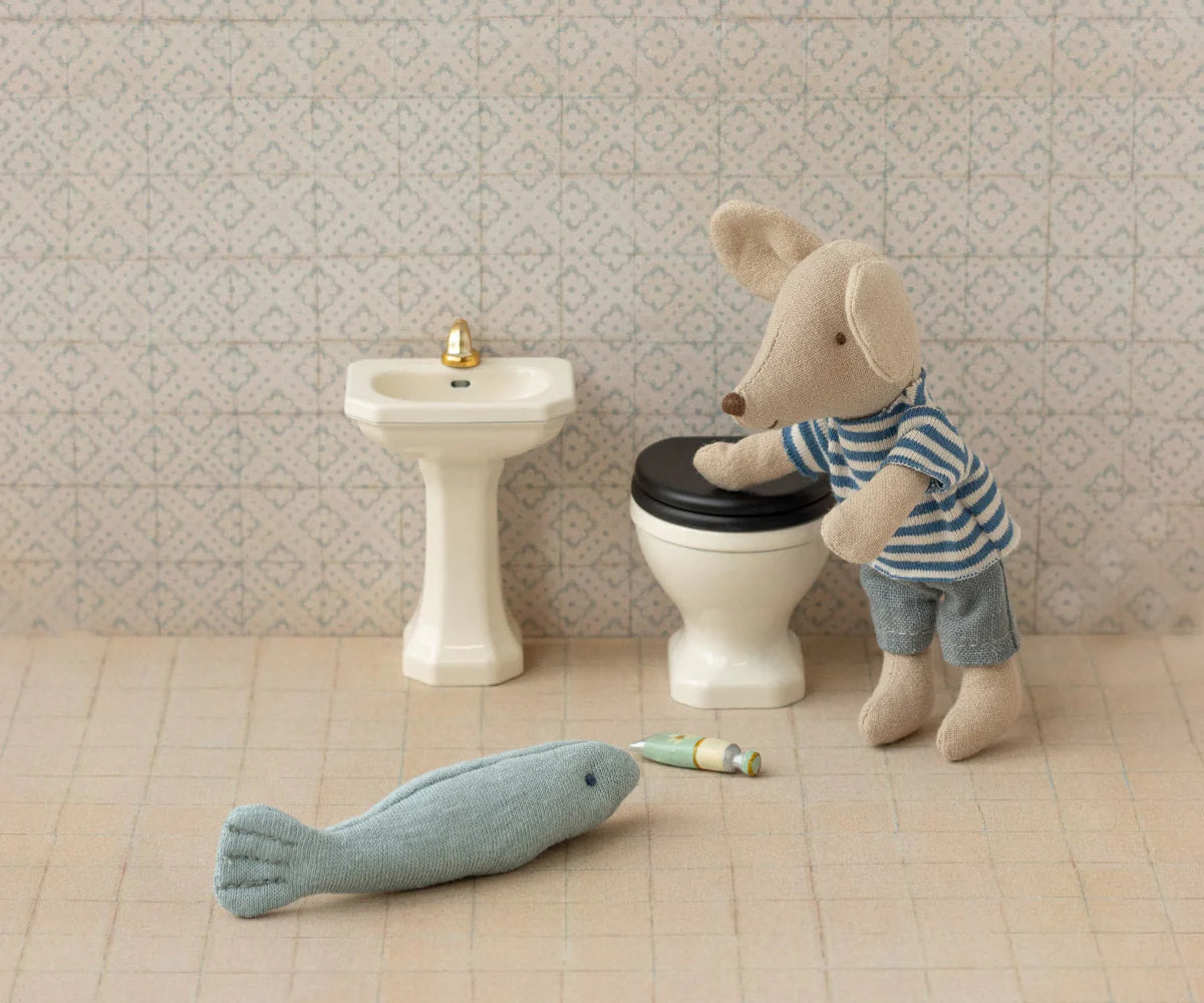 Toilet for Mouse