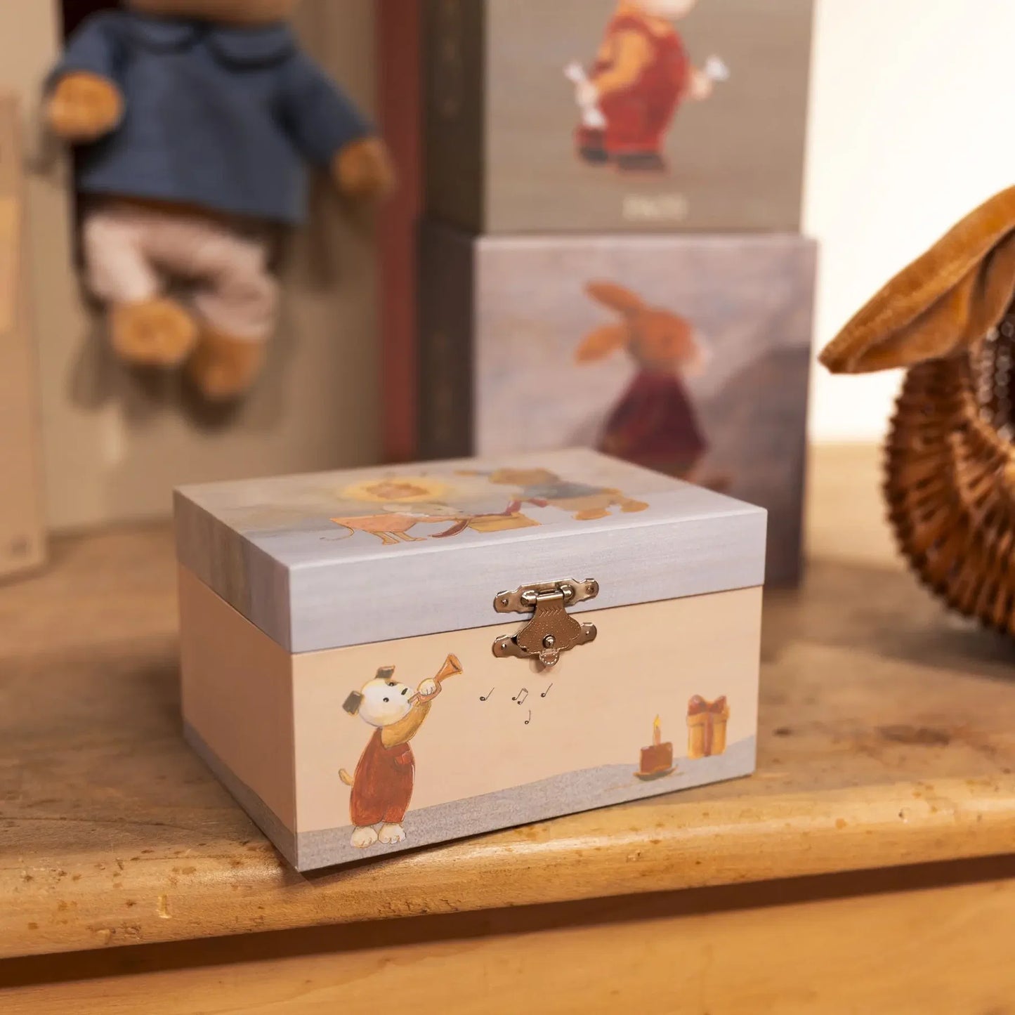 Friends musical jewellery box