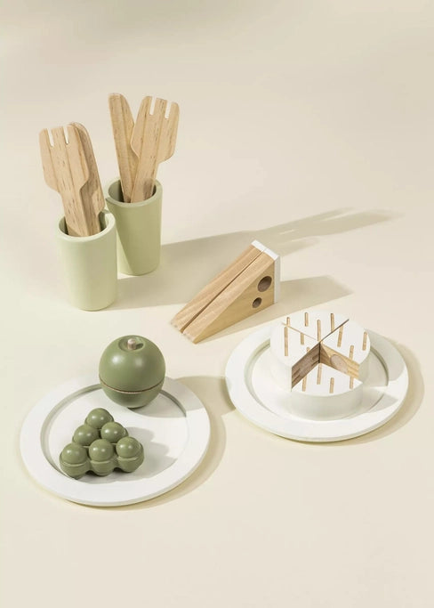 Wooden Picnic Playset + Accessories