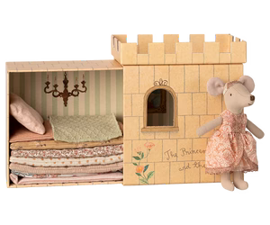 Princess and The Pea Mouse Castle Set-Big Sister Mouse