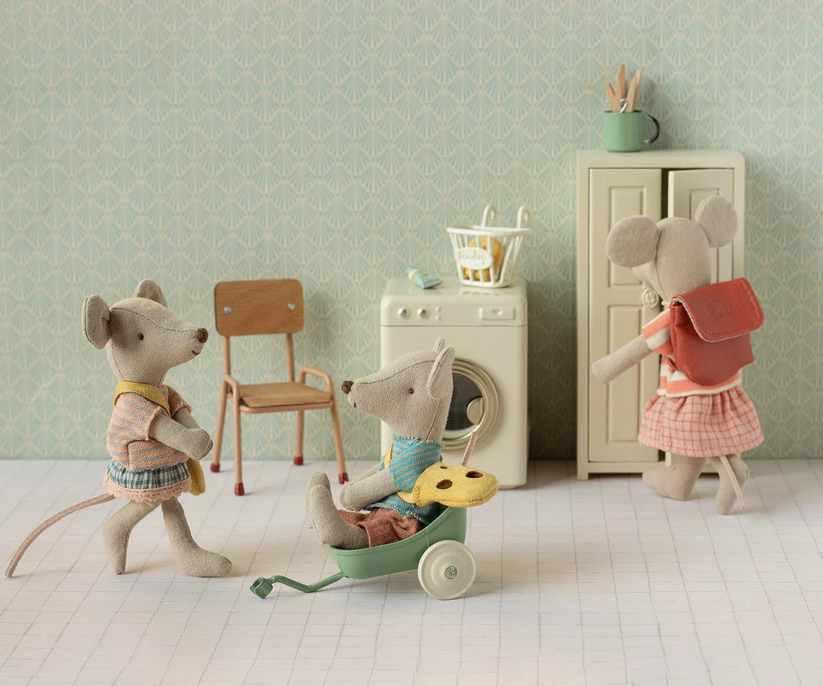 Tricycle mouse, Big sister - Coral
