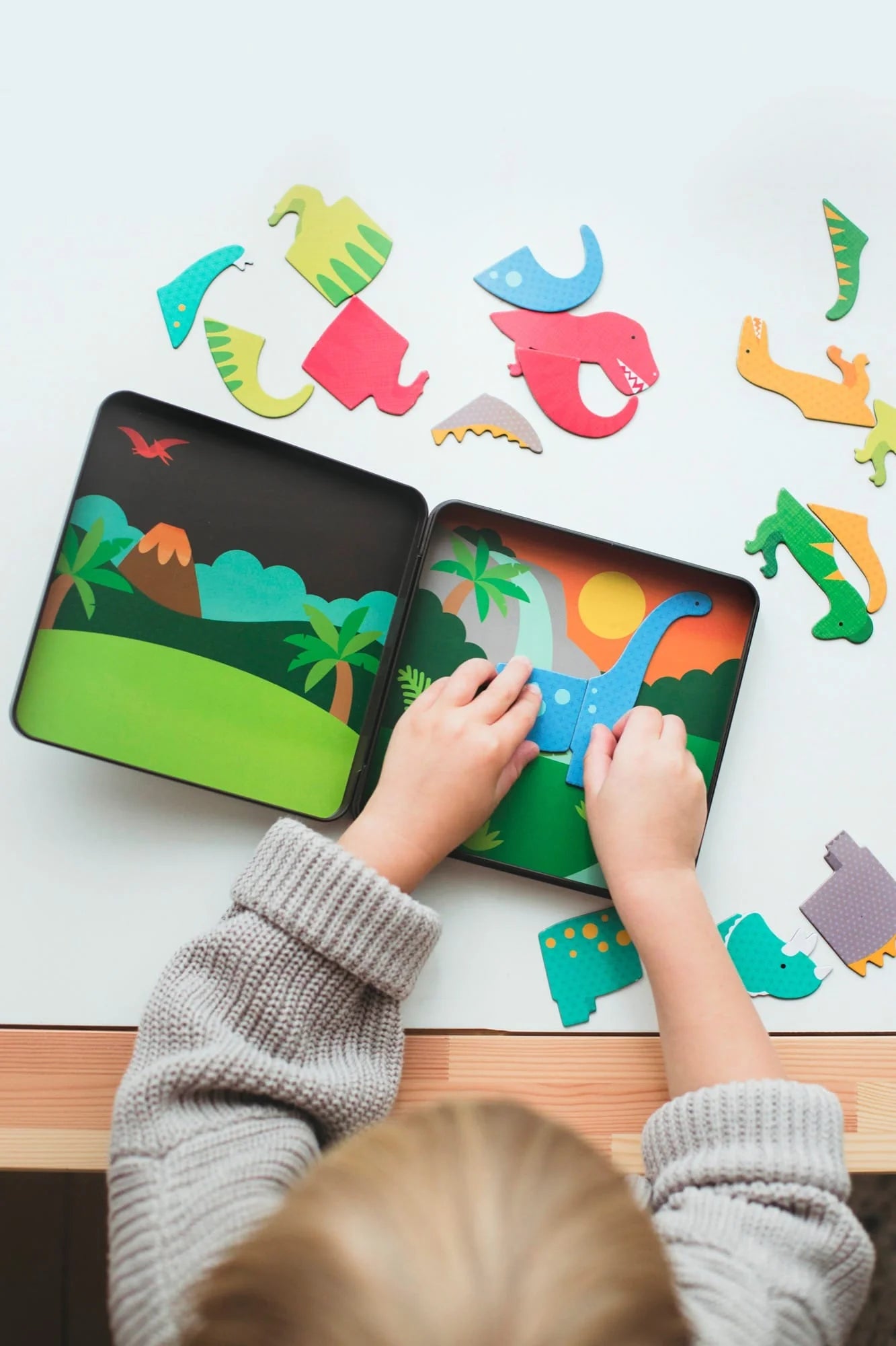On-the-Go Magnetic Play Set
