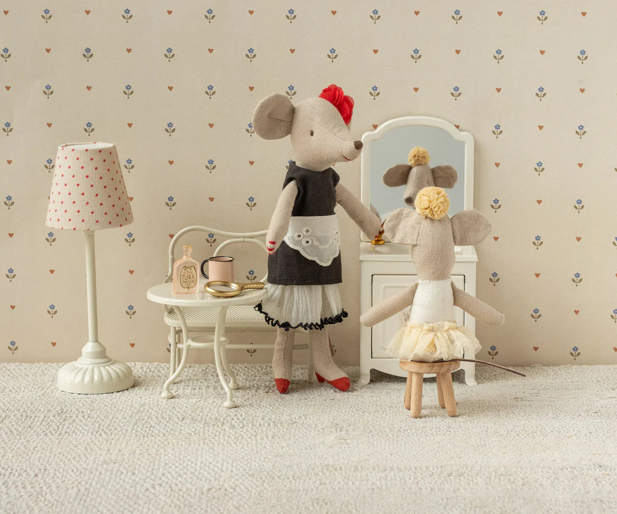 Beautician Mouse,Mum