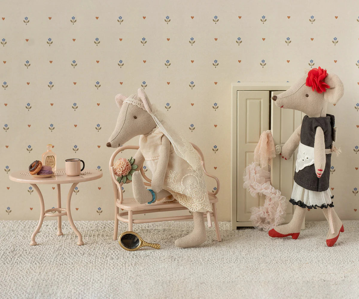 Beautician Mouse,Mum
